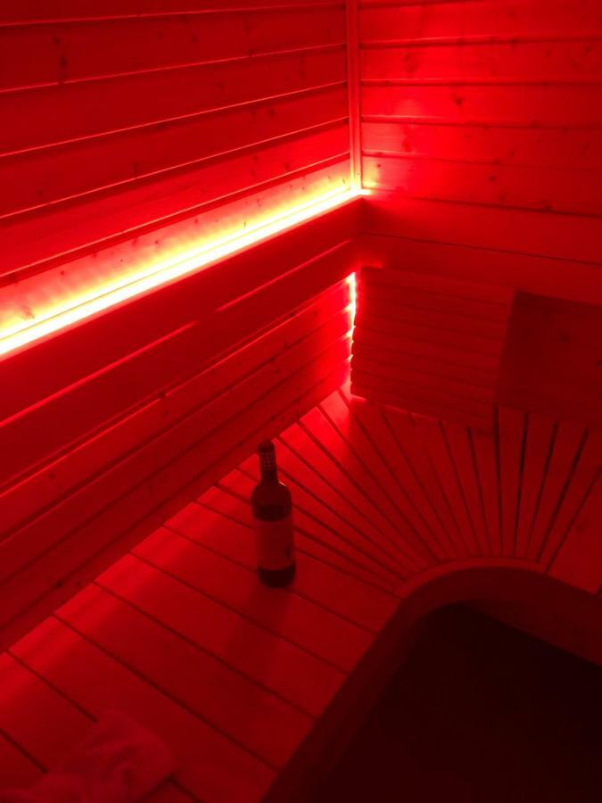 Four Corners Holiday Home Hot Tub & Sauna Фърндаун Екстериор снимка